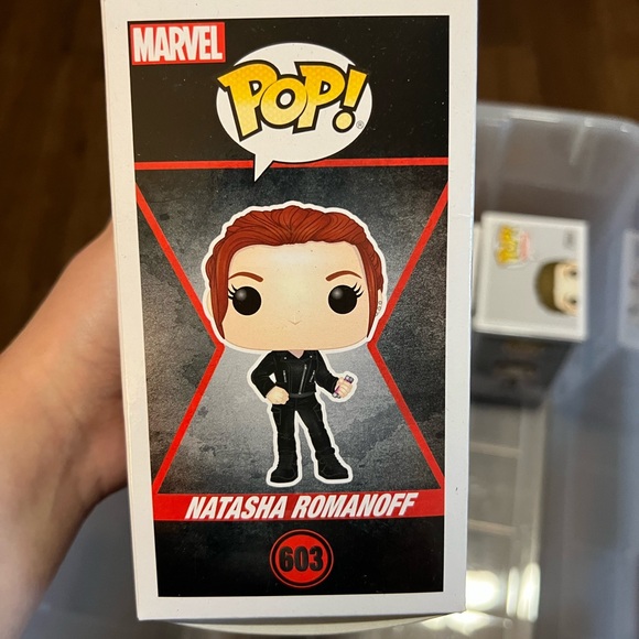 Black widow funko - Picture 3 of 4